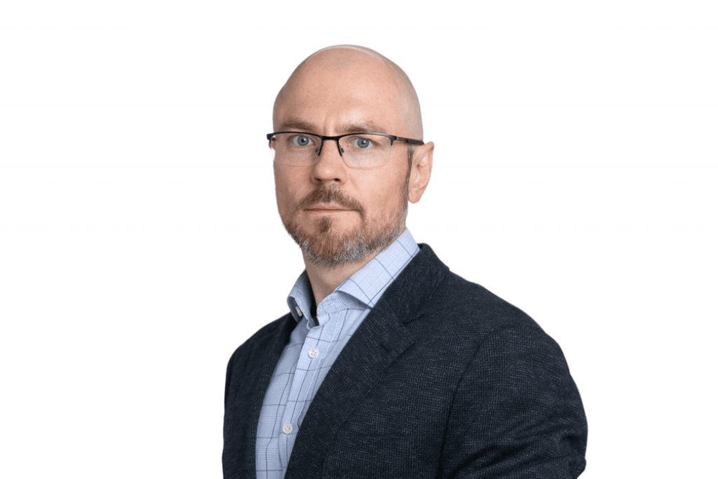 Роман Мезенцев